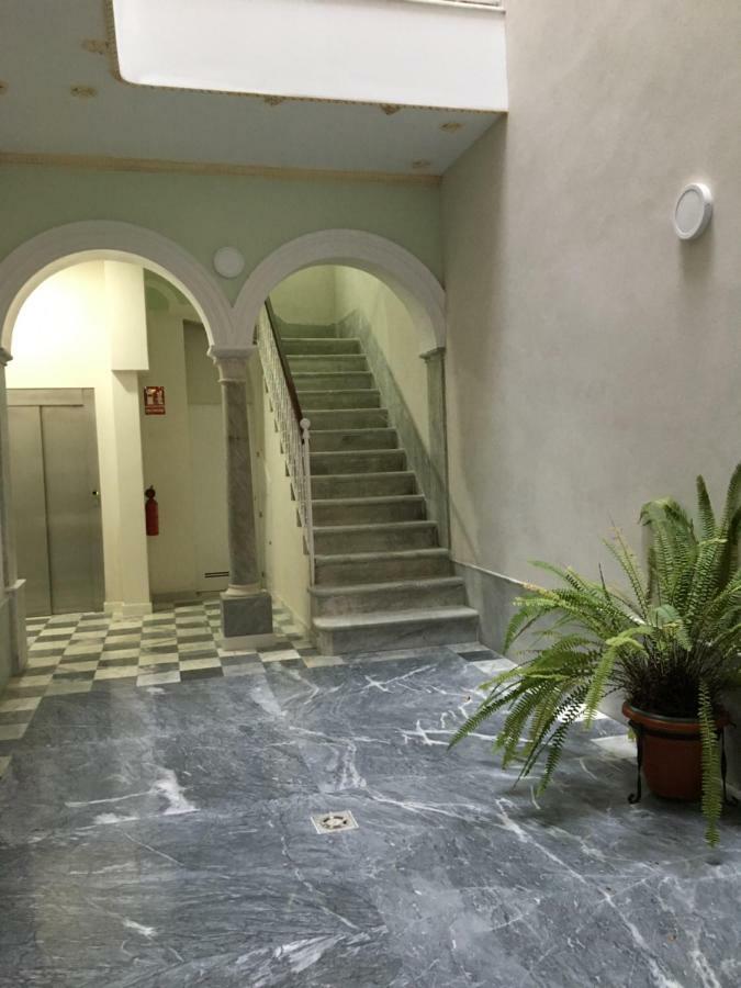 Apartamento Nuevo En Casa Tipo Palacio Cádiz Eksteriør bilde